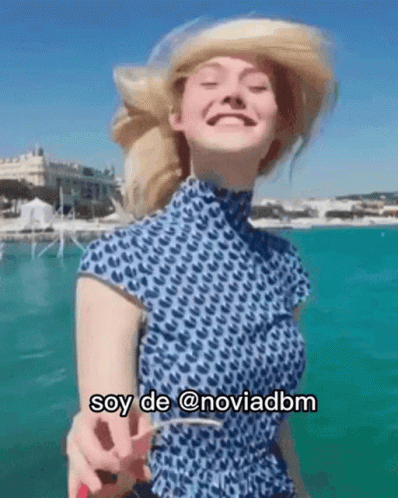 Elle Fanning Elle Fanning Bella GIF