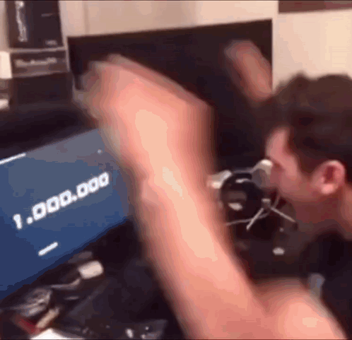 Elrubius Willyrex GIF