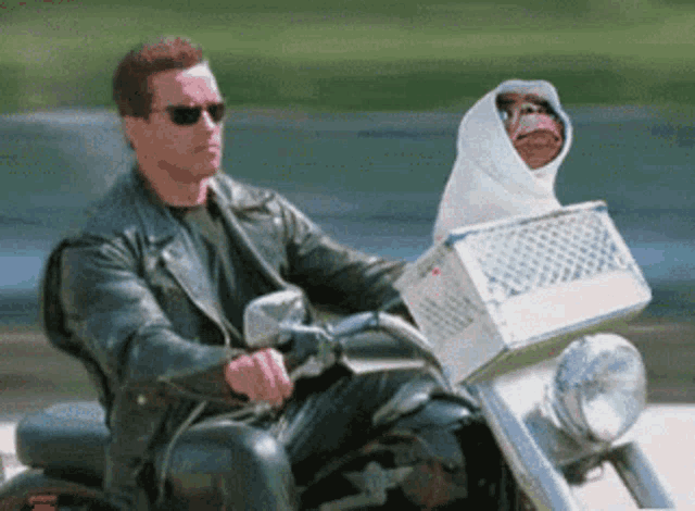 Et Terminator GIF