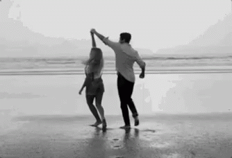 Eu Te Amo Muito / Casal Na Praia / Romântico / Namorados GIF