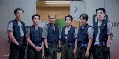 Exo 엑소 GIF. This 498 x 249 animated GIF is part of our chansoo collection. Related themes include wave. Created by xhanbaek. View the original animation…