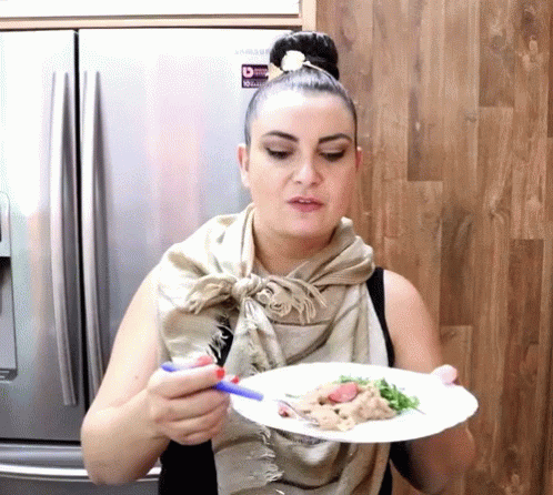 Experimentando Comendo GIF