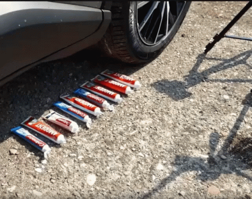Fogkremshoot Wasteful GIF