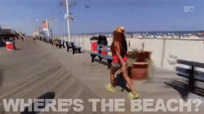 Funny GIF. This 400 x 224 animated GIF is part of our beach collection. Related themes include funny. Created by lupeevans. View the original animation…