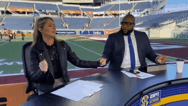 Gif Laurarutledge GIF