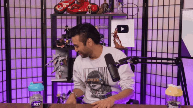 Gigguk Leaves GIF