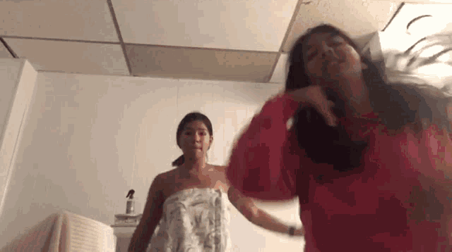 Girls Damce GIF