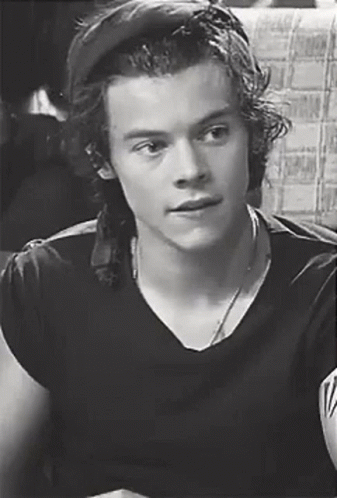 Harry Styles Sexy GIF. This 337 x 498 animated GIF is part of our olhar 43 collection. Created by belleharrisson. View the original animation, share it, or…