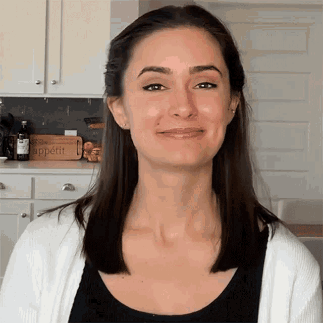 Head Shake Ashleigh GIF