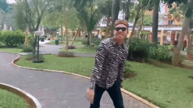 Heboh Alif Rizky GIF
