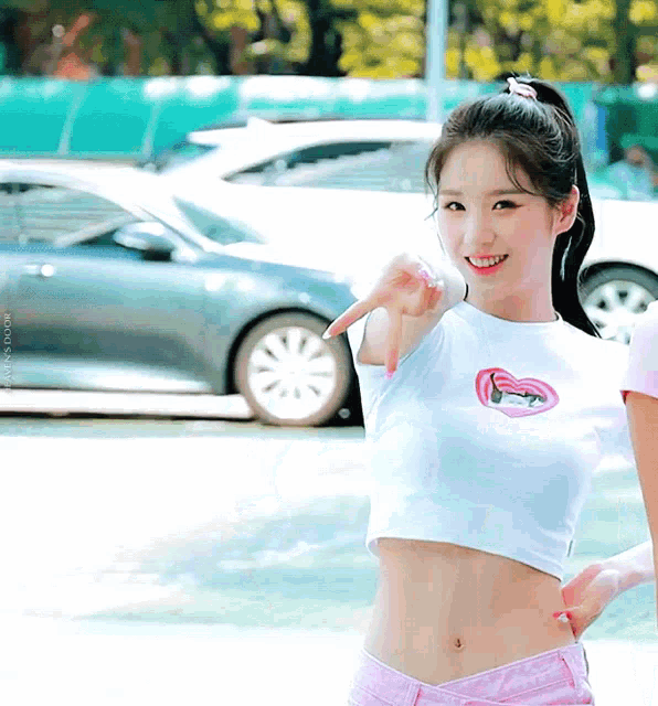 Heejin Loona GIF