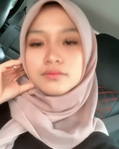 Hijab Hot GIF