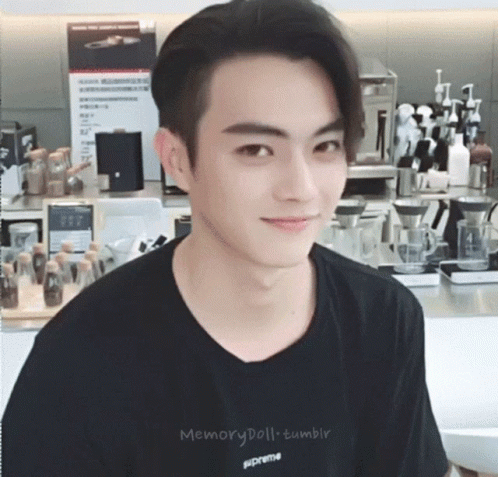 Huakhai Xukai GIF. This 498 x 477 animated GIF is part of our gracias por su atencion tumblr collection. Created by mimimi96. View the original animation…