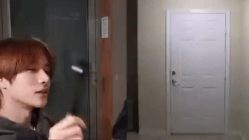 Hueningkai Door Hueningkai Open Door GIF