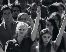 Hungergames Love GIF. This 220 x 174 animated GIF is part of our hunger games salute collection. Related themes include love. View the original animation…