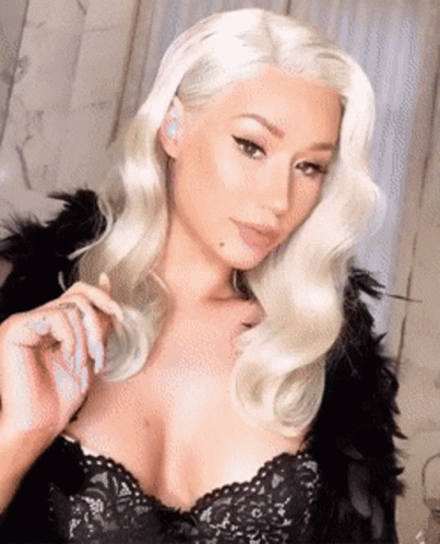 Iggy Azalea GIF. This 403 x 498 animated GIF is part of our moana pozzi collection. Related themes include queen. Created by HalfWayX. View the original…