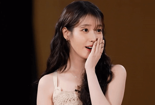 Iu Day6 GIF