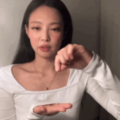 Jennie Frozen GIF