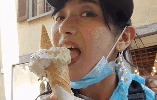 Jinny Jinnytty GIF