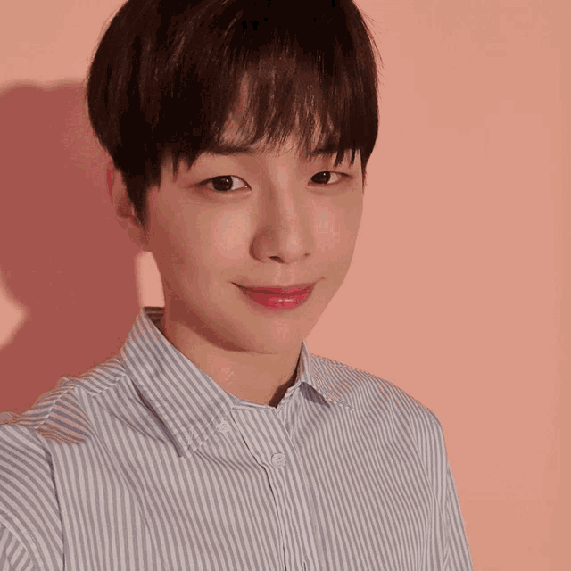 Kang Daniel GIF