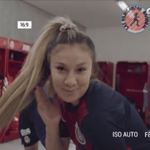 Karol Bernal Chivas Femenil GIF