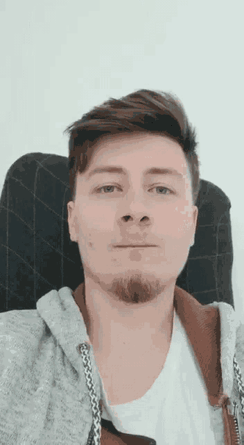 Karol Suprised GIF