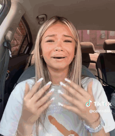Khóc GIF