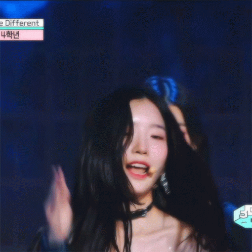 Kim Yooyeon 감유연 GIF. This 498 x 498 animated GIF is part of our same same but different collection. Created by quackuccino. View the original animation…