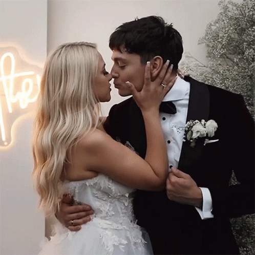 Kissing Sylwia Przybysz GIF. This 498 x 498 animated GIF is part of our opusme collection. Related themes include kissing. Created by JDabrowsky. View the…