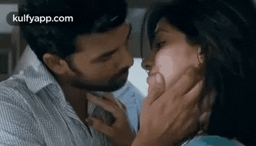 Kissing.Gif GIF