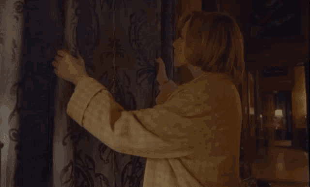 Kristen Stewart Spencer GIF