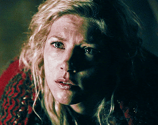 Lagertha Katheryn Winnick GIF. This 320 x 252 animated GIF is part of our katheryn winnick collection. Created by Adamon. View the original animation, share…