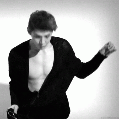Leo Vixx GIF. This 498 x 498 animated GIF is part of our leo vixx collection. View the original animation, share it, or browse related GIFs.