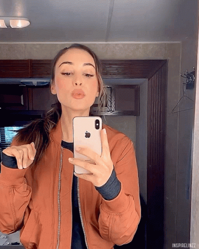 Lindsey Morgan Kiss GIF