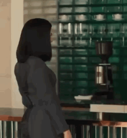 Liorenski Sarah Paulson GIF