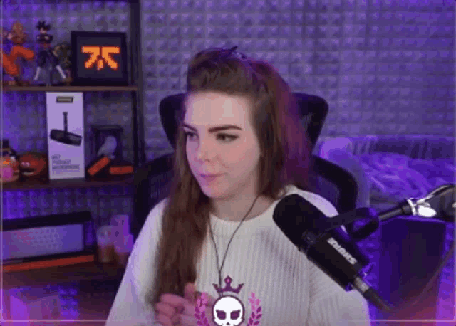 Loeya Rub Hands GIF