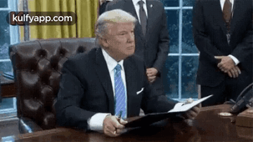 Looking.Gif GIF