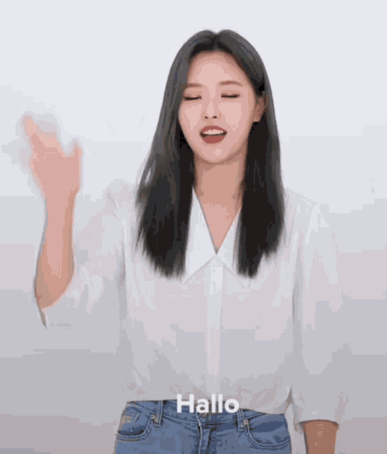 Loona Oliviahye GIF
