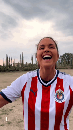 Lucero Chivas GIF