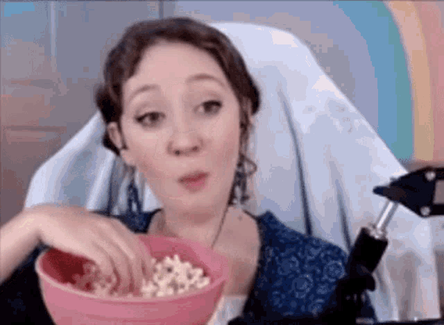 Luxiegames Whats Going On Here GIF