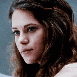 Lyndsy Fonseca Alex Nikita GIF. This 250 x 250 animated GIF is part of our lyndsy fonseca collection. Created by arielakayuri. View the original animation…