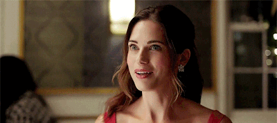 Lyndsy Fonseca Lilith Date Night GIF. This 400 x 178 animated GIF is part of our lyndsy fonseca collection. Created by arielakayuri. View the original…