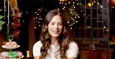 Lyndsy Fonseca Lyndsy Christmas GIF. This 400 x 207 animated GIF is part of our lyndsy fonseca collection. Related themes include christmas. Created by…