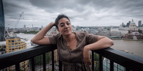 Mahair Pose GIF