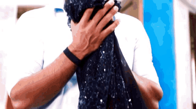 Mandar GIF