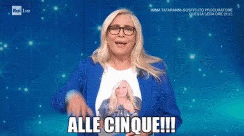 Mara Venier Domenicain GIF