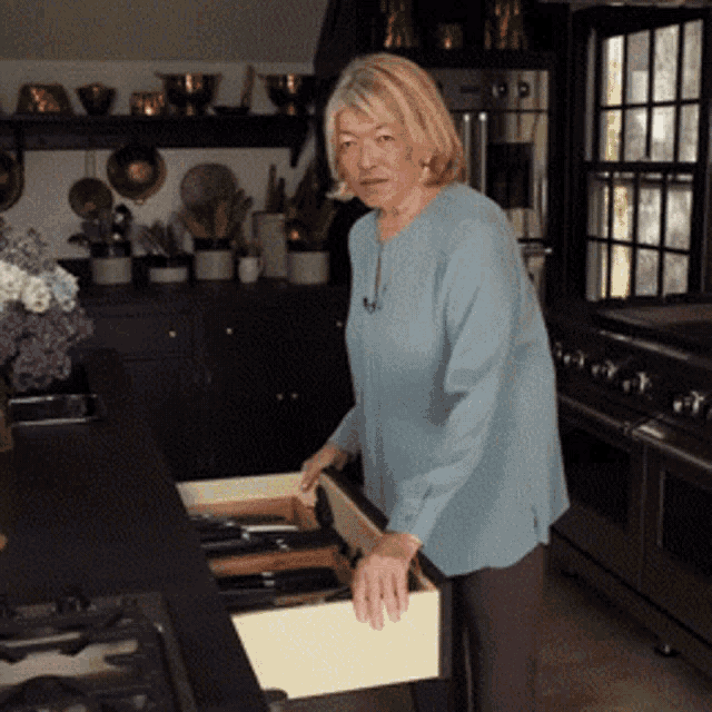 Maruyama Knife GIF