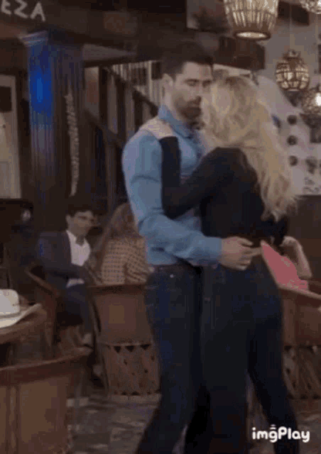 Matchell La Herencia GIF