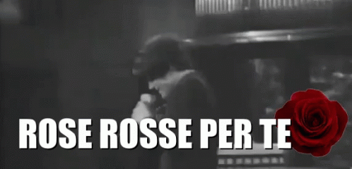 Mazzo Di Fiori Rose Rosse Ti Amo Amore Regalo San Valentino Rose Rosse Per Te Massimo Ranieri GIF