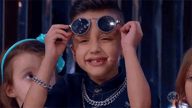 Menino Menininho GIF
